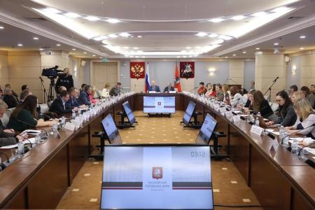 В Мосгордуме прошёл круглый стол фракции КПРФ, посвящённый проблемам содержания бездомных животных в муниципальных приютах