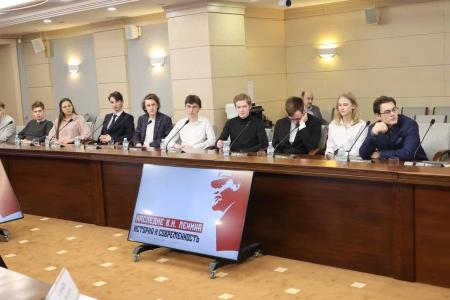 В Мосгордуме прошёл круглый стол фракции КПРФ на тему «Наследие В.И. Ленина: история и современность»