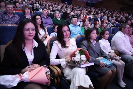 Ульяновская область. Сенатор Айрат Гибатдинов принял участие в торжественных мероприятиях по случаю старта года семьи
