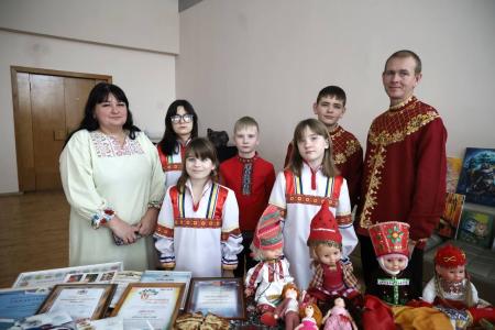 Ульяновская область. Сенатор Айрат Гибатдинов принял участие в торжественных мероприятиях по случаю старта года семьи