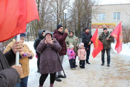 Калужские коммунисты организовали автопробег в честь освобождения города от немецко-фашистских захватчиков