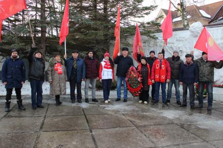 Калужские коммунисты организовали автопробег в честь освобождения города от немецко-фашистских захватчиков