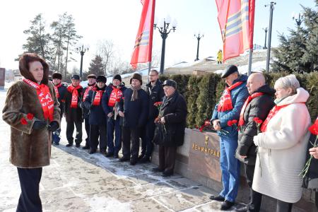 Сталинградские коммунисты и дети войны почтили бессмертный подвиг ленинградцев в дни 80-летия полного освобождения Ленинграда от фашистской блокады