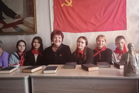 «Ленин жил! Ленин жив! И Ленин будет жить!» – коммунисты Забайкалья в 100-летие Дня памяти Владимира Ильича