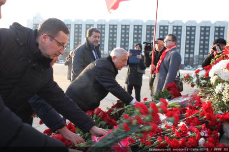 Состоялся рабочий визит делегации ЦК КПРФ во главе с Г.А. Зюгановым и Н.М. Харитоновым в Санкт-Петербург