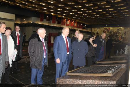 Состоялся рабочий визит делегации ЦК КПРФ во главе с Г.А. Зюгановым и Н.М. Харитоновым в Санкт-Петербург