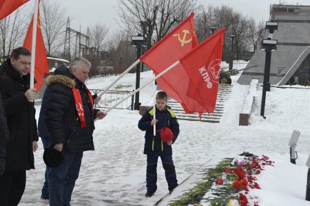 Воронежские коммунисты провели автопробег в честь 81-й годовщины освобождения города от немецко-фашистских захватчиков
