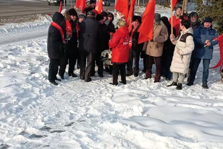 Коммунисты ЕАО отдали дань уважения Вождю мирового пролетариата