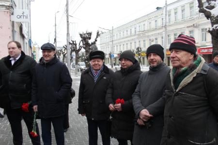 Коммунисты Пензы приняли участие в открытии бюста Г.В. Мясникову