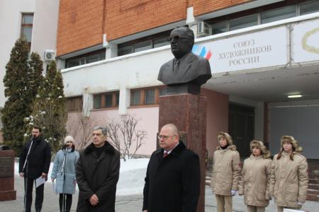 Коммунисты Пензы приняли участие в открытии бюста Г.В. Мясникову