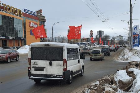 В День рождения Рабоче-Крестьянской Красной Армии коммунисты города Иваново поздравляли жителей с праздником