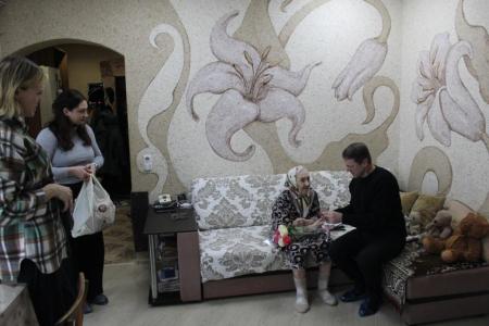 Пензенские коммунисты в годовщину Победы в Сталинградской битве возложили цветы к бюсту И.В. Сталина