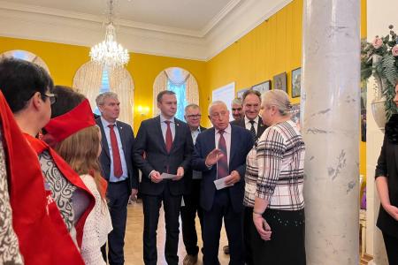 Кандидат на должность президента РФ Николай Харитонов посетил Лыткаринский историко-краеведческий музей