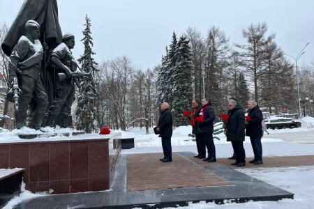 Начался визит кандидата в президенты РФ от КПРФ Николая Харитонова в подмосковное Лыткарино