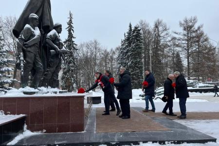 Начался визит кандидата в президенты РФ от КПРФ Николая Харитонова в подмосковное Лыткарино