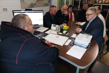 Руководитель фракции КПРФ в Мособлдуме Александр Наумов посетил ООО «Лукаморе» в городе Озёры