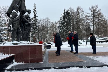 Начался визит кандидата в президенты РФ от КПРФ Николая Харитонова в подмосковное Лыткарино