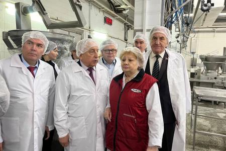 Кандидат на должность президента РФ Николай Харитонов посетил ЗАО «Лыткаринский мясоперерабатывающий завод»