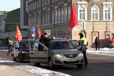 Саратовские коммунисты отметили День рождения Советской Армии и Военно-Морского Флота