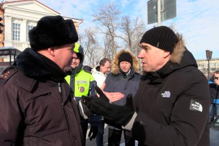 Саратовские коммунисты отметили День рождения Советской Армии и Военно-Морского Флота
