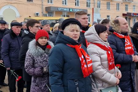 Рязанские коммунисты почтили память участников Сталинградской битвы