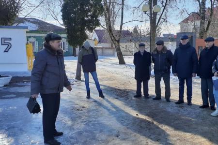 Брянские коммунисты передали для бойцов в зону СВО автомобиль УАЗ