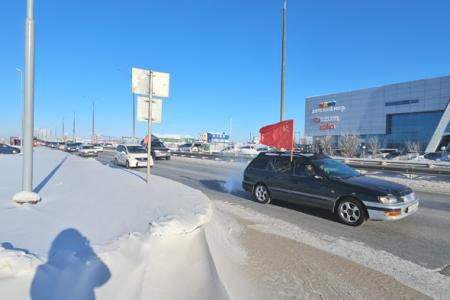 Автопробег коммунистов города Якутска в честь 106-й годовщины Советской Армии и Военно-Морского Флота