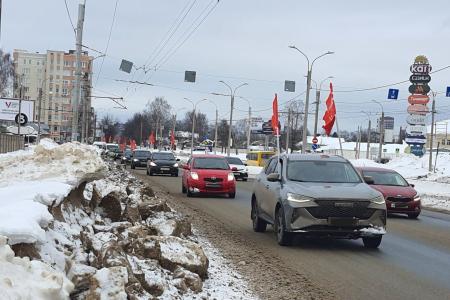 В День рождения Рабоче-Крестьянской Красной Армии коммунисты города Иваново поздравляли жителей с праздником