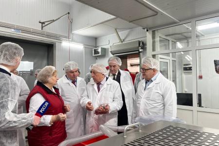 Кандидат на должность президента РФ Николай Харитонов посетил ЗАО «Лыткаринский мясоперерабатывающий завод»