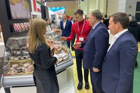 В.И. Кашин принял участие в открытии выставки ПРОДЭКСПО