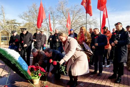 В Севастополе отметили День рождения Красной Армии
