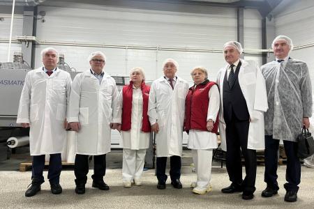 Кандидат на должность президента РФ Николай Харитонов посетил ЗАО «Лыткаринский мясоперерабатывающий завод»