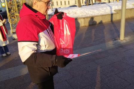 Москва. Арбат встречает очередной красный десант «Надежды России»