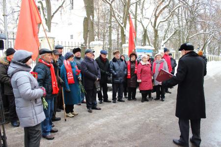 Калуга. Открытие мемориальной доски секретарю Калужского обкома КПСС Николаю Николаевичу Гусеву