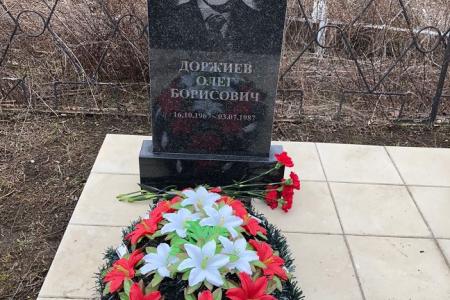 Калмыкия. Городовиковские коммунисты отметили 35-ю годовщину вывода советских войск из Афганистана