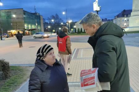 Калининградские коммунисты продолжают агитационную работу в городах области. На этот раз, Гусев
