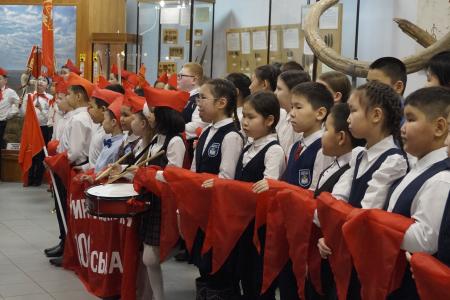 Республика Саха (Якутия). Торжественная линейка, посвященная «100-летию пионерии Якутии»