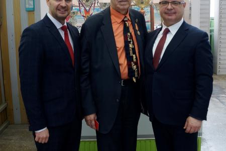 Депутат Госдумы Сергей Гаврилов поздравил ветерана Воронежского авиастроения Анатолия Супонецкого с 80-летием