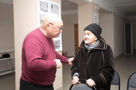 Глава фракции КРО КПРФ в Народном Хурале Калмыкии Николай Нуров провел встречи в Малых Дербетах и Тундутово
