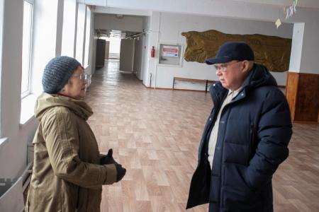 Вице-спикер парламента Калмыкии Николай Нуров провел встречи с избирателями в Ики-Бурульском районе