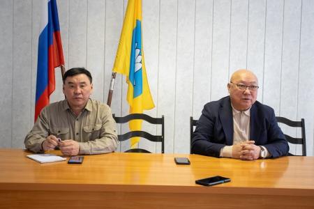 Вице-спикер парламента Калмыкии Николай Нуров провел встречи с избирателями в Ики-Бурульском районе