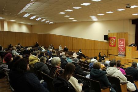 В Кирове состоялось общегородское открытое собрание КПРФ