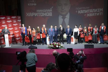 В Екатеринбурге Николай Харитонов предложил ограничить тарифы на услуги ЖКХ