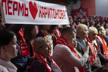 В Екатеринбурге Николай Харитонов предложил ограничить тарифы на услуги ЖКХ