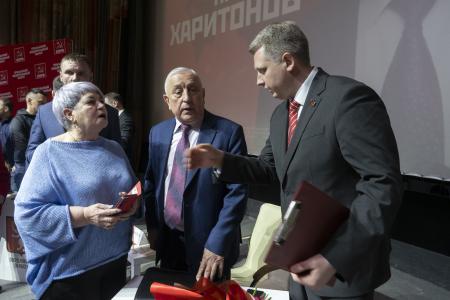 В Екатеринбурге Николай Харитонов предложил ограничить тарифы на услуги ЖКХ