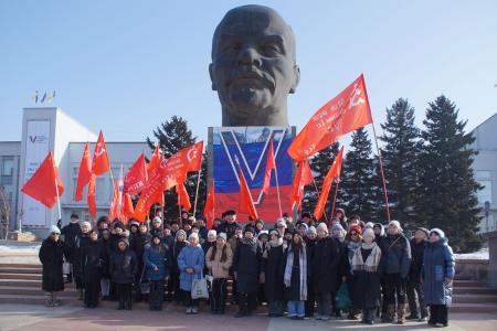 Коммунисты Бурятии провели акцию, посвященную   106-ой годовщине со дня рождения Рабоче-Крестьянской Красной Армии