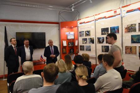 Кандидат в Президенты России от КПРФ Николай Харитонов посетил Красноярский машиностроительный завод
