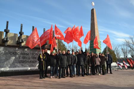 Астраханские коммунисты отметили 106-ю годовщину создания Красной Армии
