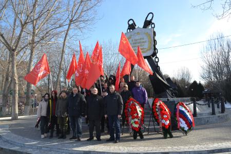 Астраханские коммунисты отметили 106-ю годовщину создания Красной Армии