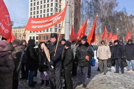 В Новосибирске отметили День Советской армии шествием и митингом